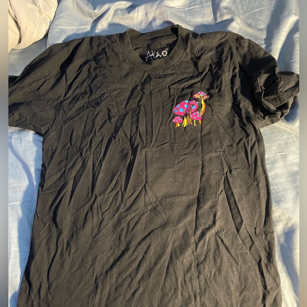 A lab mushroom wizard graphic t shirt